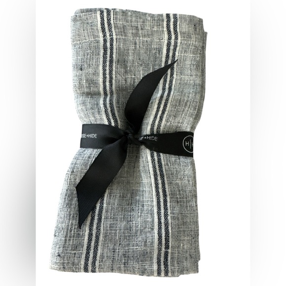 NWT Pom Pom at Home Mendocino 100% Linen Table Napkins Set of 4 Navy & White - Picture 1 of 5